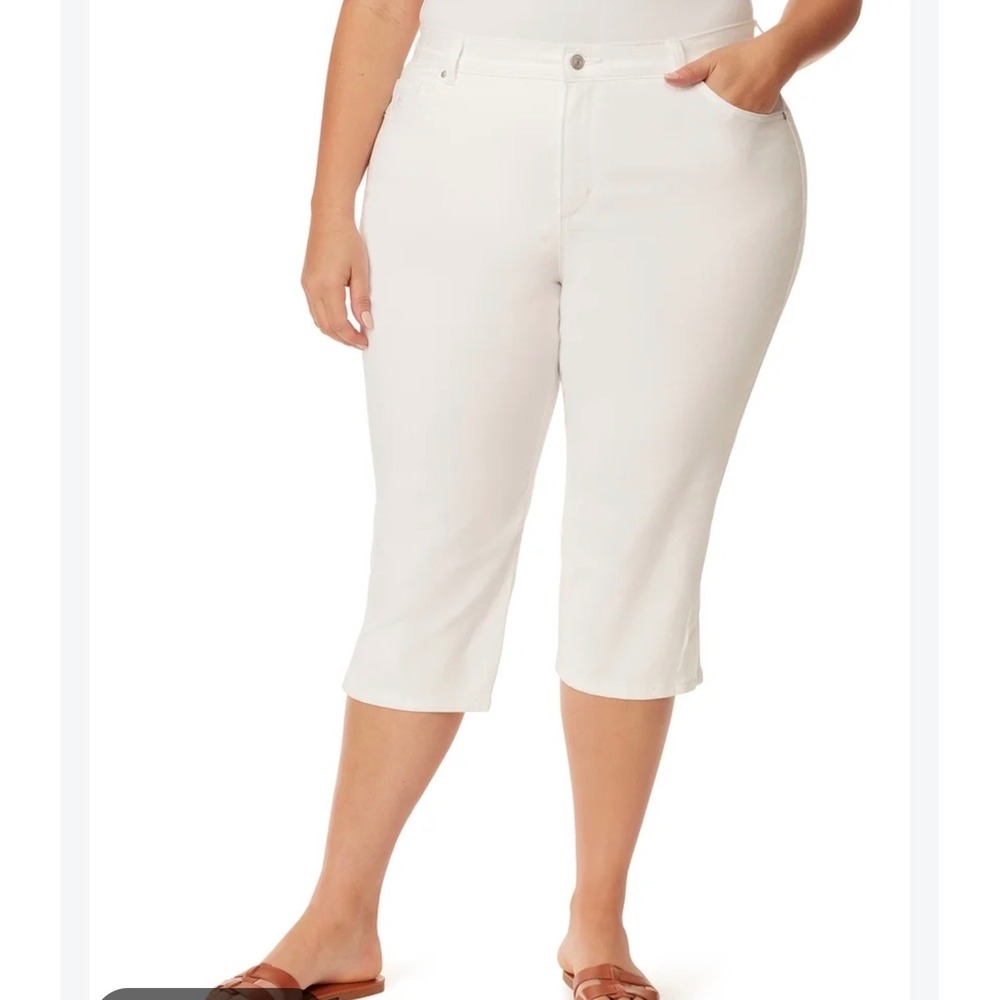 Gloria Vanderbilt Amanda Capri Jeans Women 24W White NWT Slimming Flex Stretch
